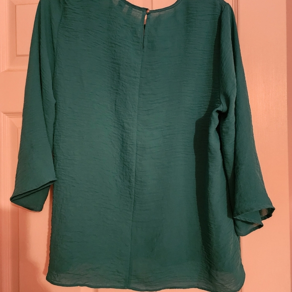 Top - Picture 2 of 4